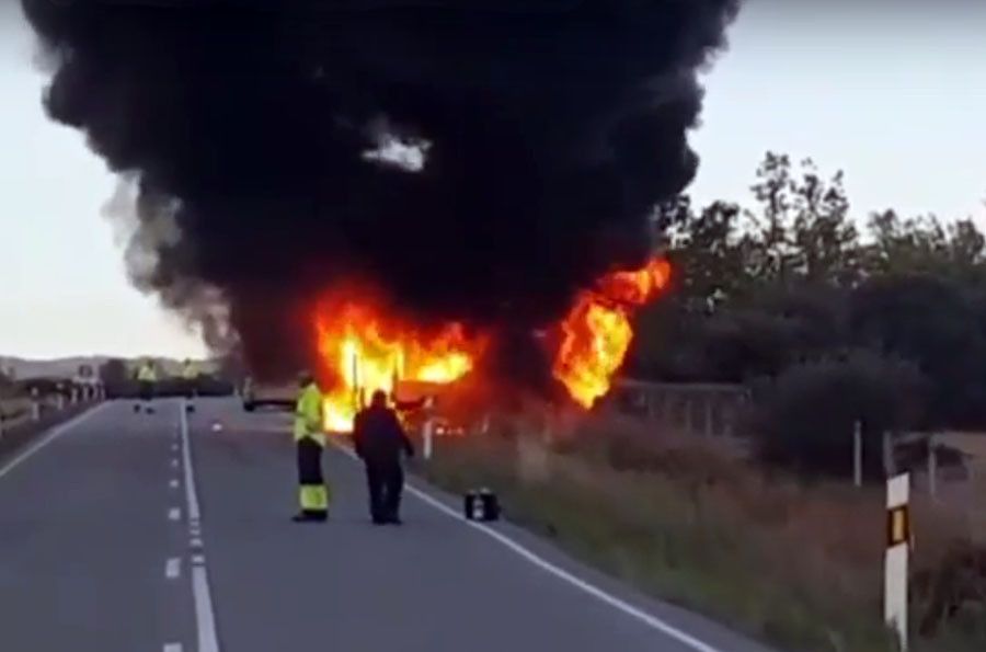  Autobus ardiendo salamanca 