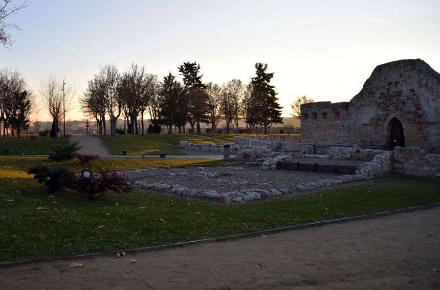 Jardines del Castillo de Zamora. Archivo.