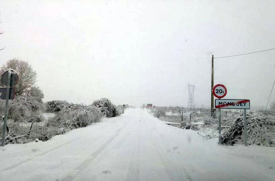  Nieve mombuey carretera 