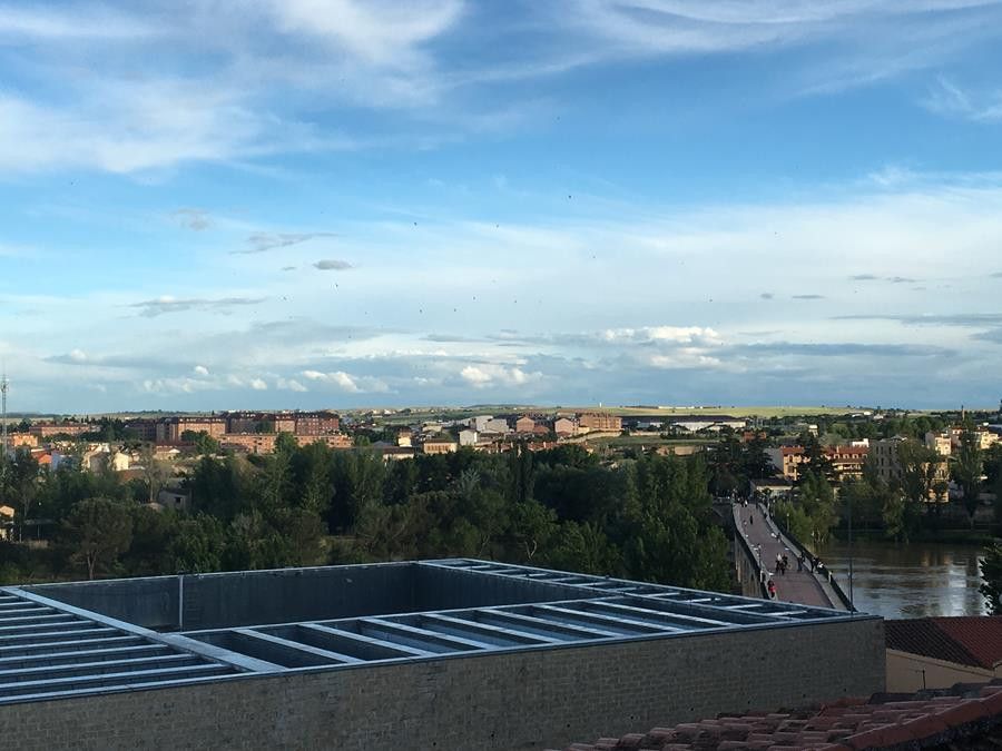  Tiempo zamora nubes puente rio despejado  