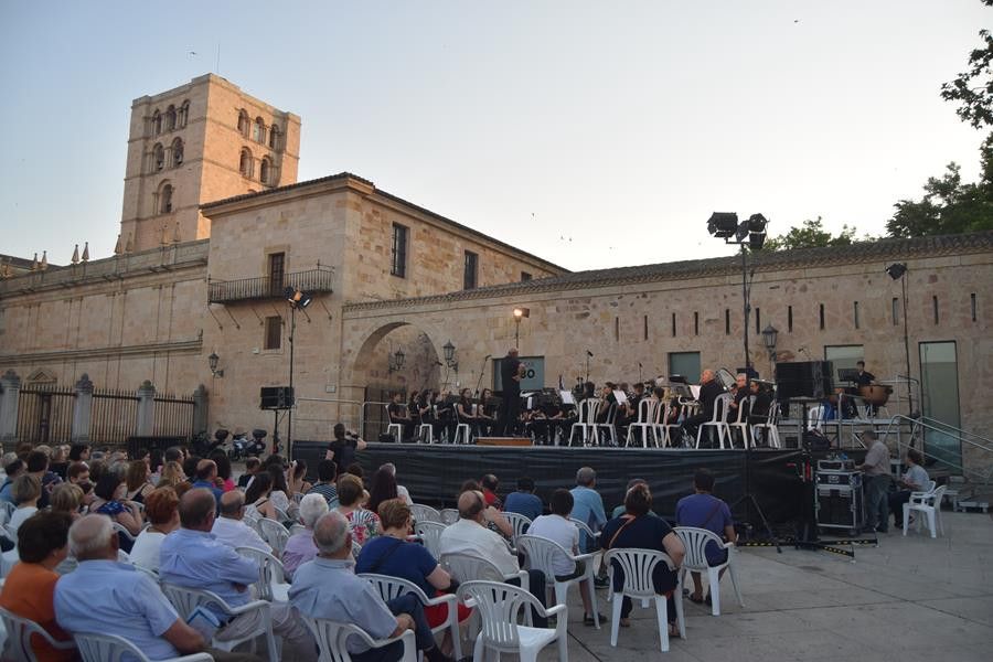  Banda de Música Maestro Nacor 2018 catedral (39) 