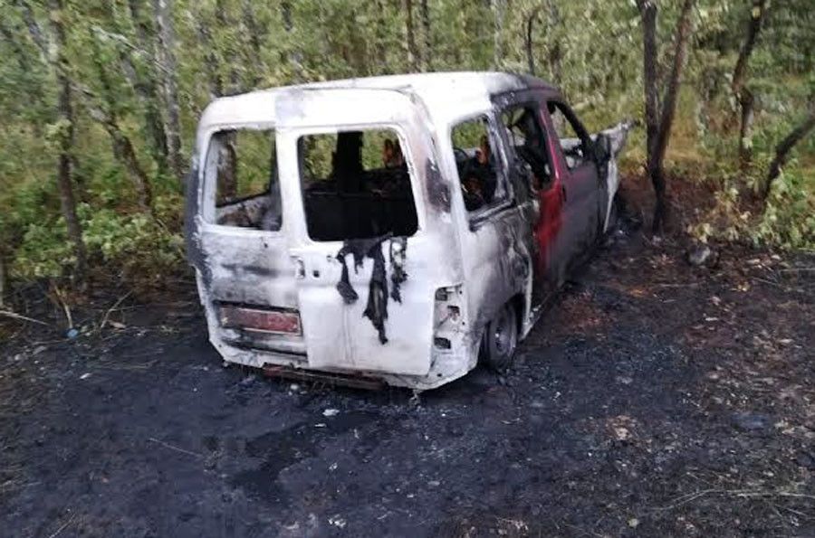  Furgoneta incendio lago 