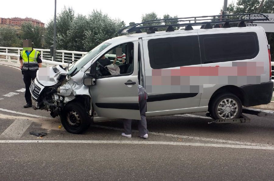  Accidente furgoneta poetas 