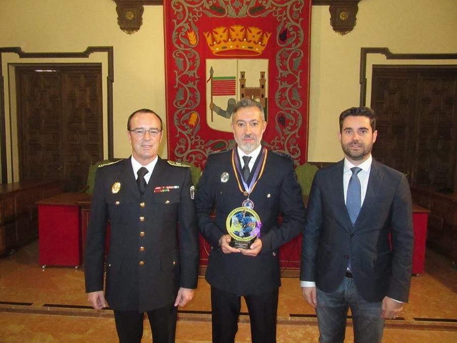  Ayto. Zamora 26 12 18. Policía Municipal Arturo Santos en equipo vencedor Copa España Defensa Personal Policial (Copy) 