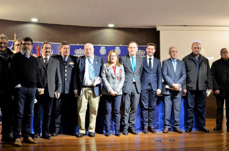  Foto homenaje policia 