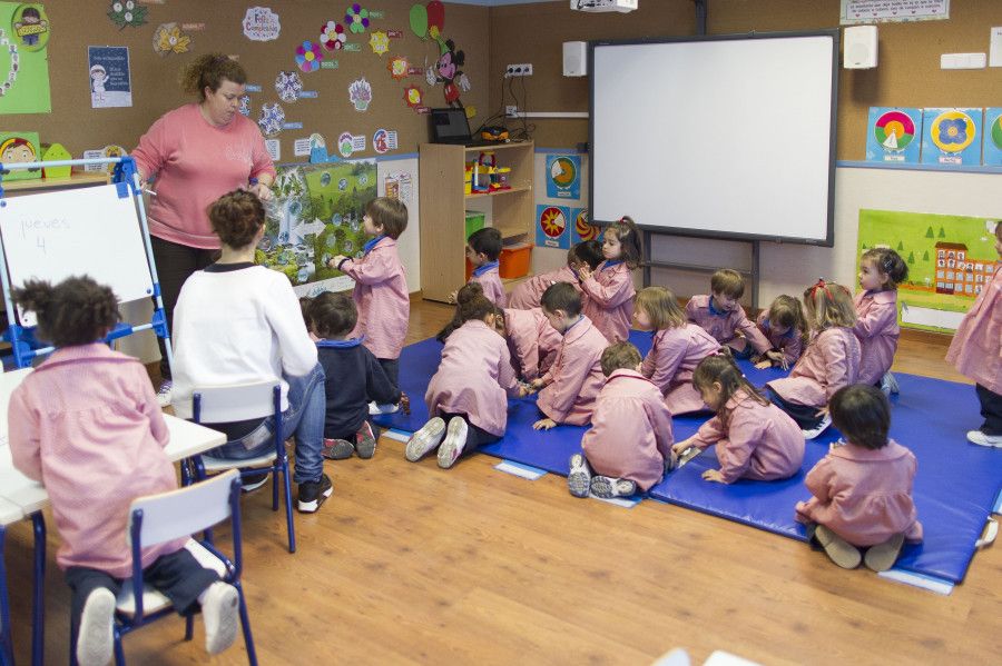  Colegio clase niños alumnos infantil 