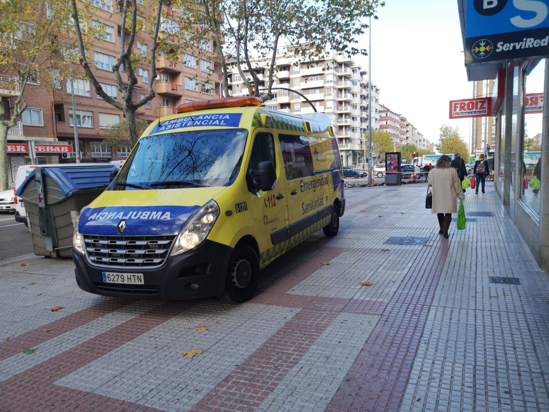 Imagen de archivo de una ambulancia en la zona de Tres Cruces