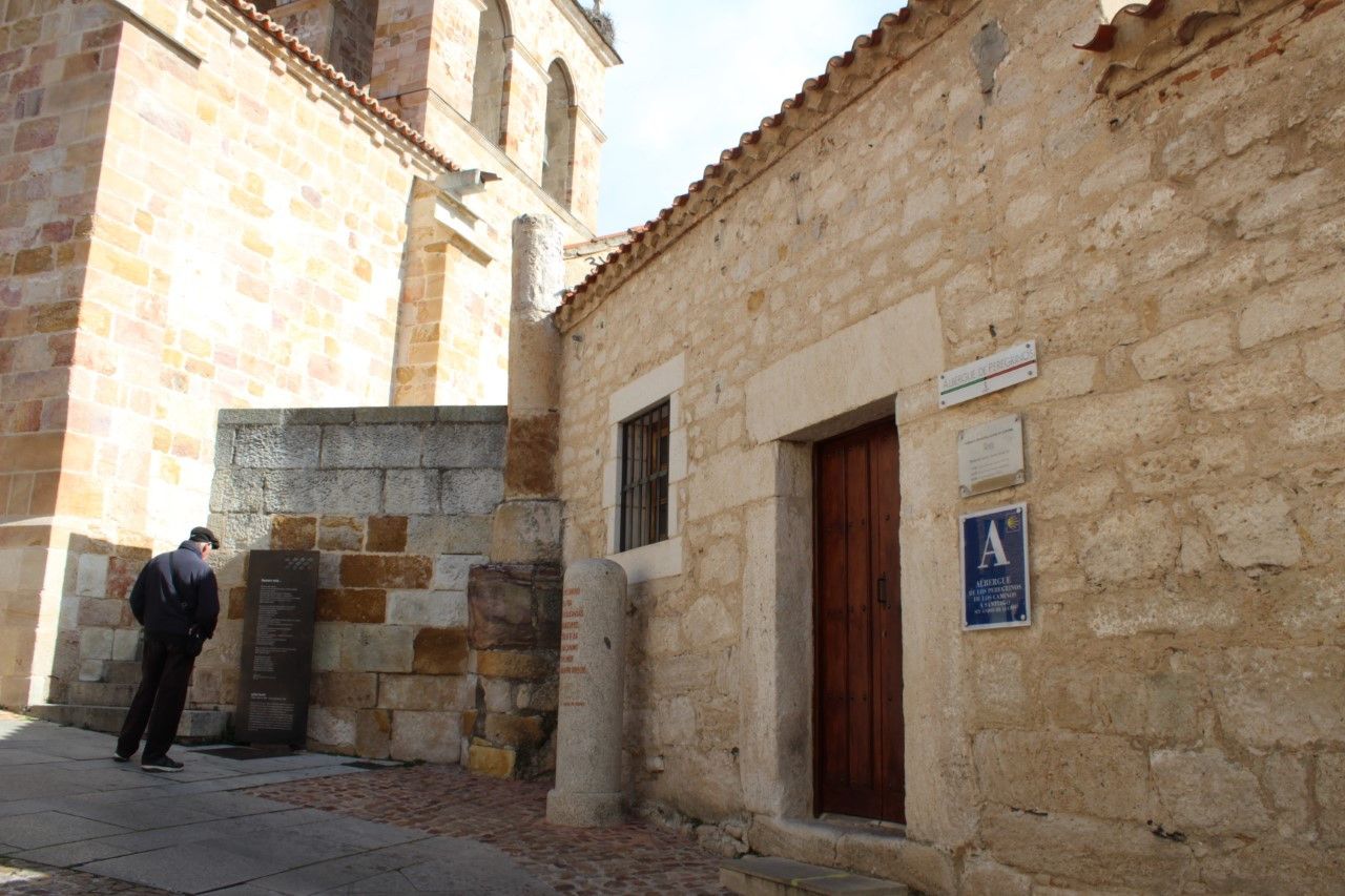  Albergue de Peregrinos. 