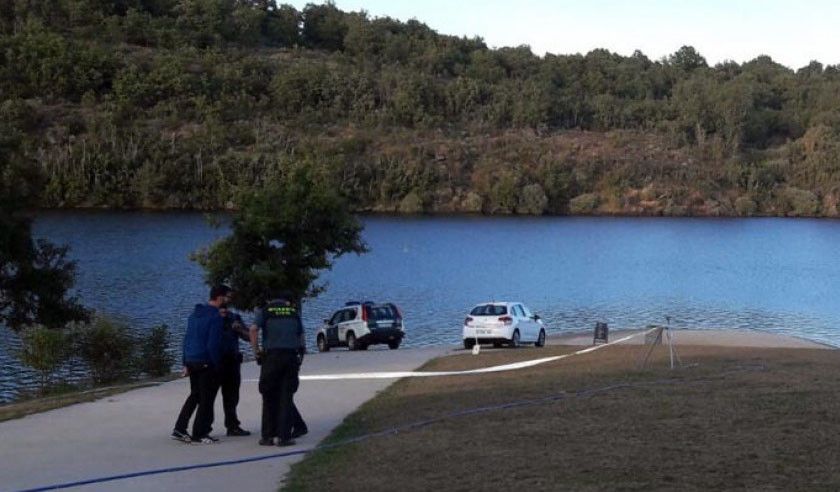 La Guardia Civil precinta la zona donde un hombre perdió la vida en el embalse de Valparaíso. Foto de archivo.