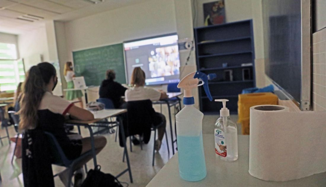 Aula de un colegio en tiempos de covid