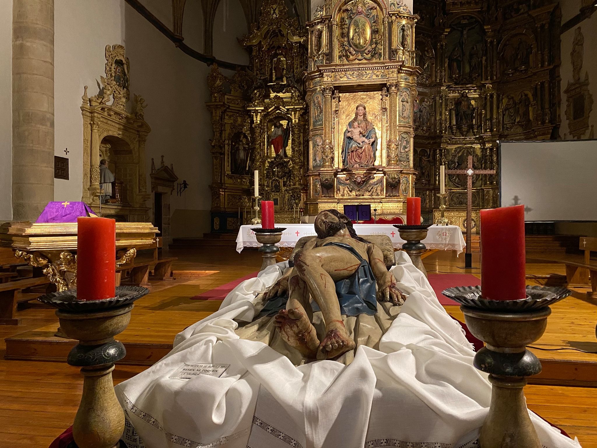 Imagen del Cristo Yacente en San Andrés.