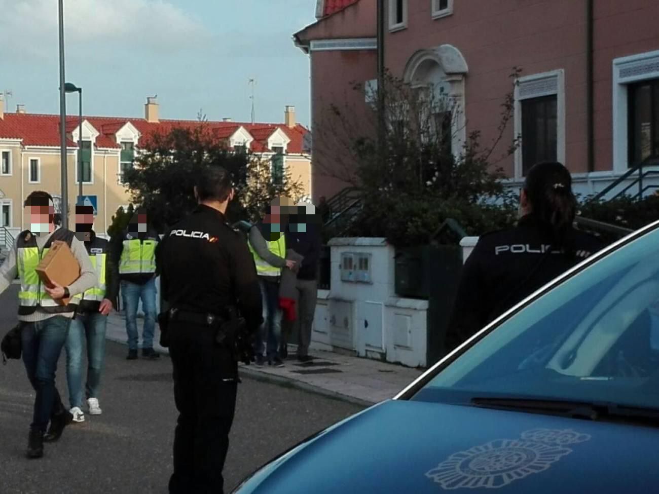 Momento de la detención del funcionario municipal. Facebook: Francisco Guarido 